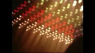 Queen - We Are The Champions/God Save The Queen (Alexandra Palace, December 22, 1979) [8mm Film]