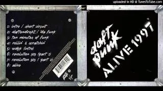 Daft Punk - 03. Ten Minutes of Funk (Live @ Que Club / Alive 1997)