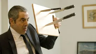 اغبي شخص فى الكوكب ، لكنه بينقذ العالم بالصدفة من اكبر عملية هاكر ! ملخص فيلم Johnny English