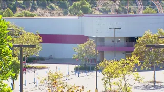 What’s going on with the vacant Fry’s Electronics in Murphy Canyon?