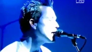 Blink 182 - Whats my age again - Live in studio