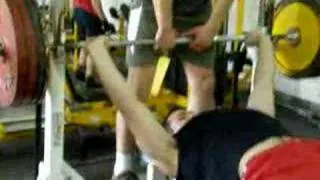 bench press 190 kg (~420 lbs)