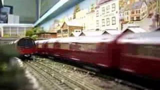 london underground tube train model railway