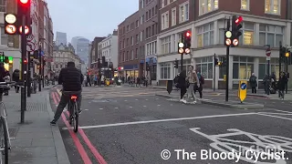 Impatient red light cyclist