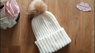 Cappello principianti ai ferri / Knitted beginner's hat / Gorro de punto para principiantes.