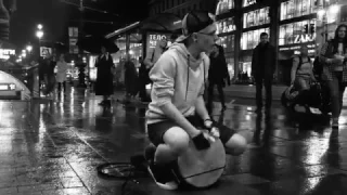 MUSICAL PERFORMANCE ON THE STREET OF SAINT PETERSBURG