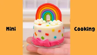 Satisfying Miniature Rainbow Cake Decorating