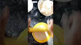 How to make perfect Round Roti || Round chapati for the beginners #youtubeshorts #recipe