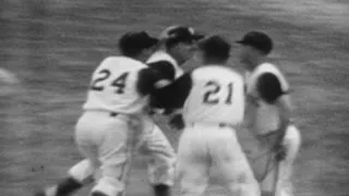 1960 WS Gm7: Hal Smith's three-run homer in 8th