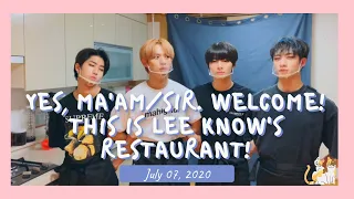 [Stray Kids Unit Live] 200703 Yes, ma'am/sir. Welcome! This is Lee Know's Restaurant!