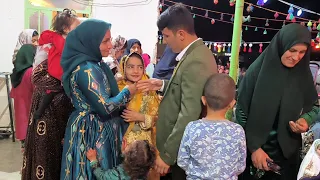 Collaboration and happy dance of Afsane and her daughters at the wedding party of Dr