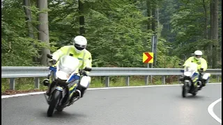 POLICISTÉ OBSADILI ČERVENOHORSKÉ SEDLO - AKCE NA MOTORKÁŘE