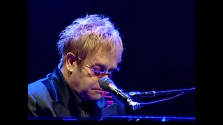 Elton John - Funeral For a Friend/ Tonight- Live in France  2009 - 720p HD