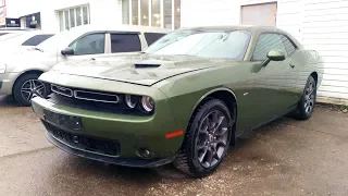 Dodge Challenger ,1.