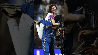 Nita Ambani💞And Harbhajan Singh💓🥀And Teammates💕 #shorts #shortvideo #nitaambani