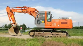 Глохнет экскаватор| HITACHI ZX240 -3G . В чем причина!?