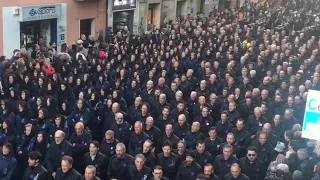 Suggestivo coro Teco Vorrei- processione del venerdì Santo a Campobasso