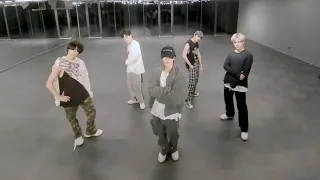 [Mirrored] WayV (威神V) - 'Miracle' Dance Practice 안무영상 (360° Ver.)