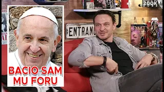 Enis Bešlagić o dočeku Pape Franje - "Bacio sam mu foru, svi su prasnuli u smijeh!"