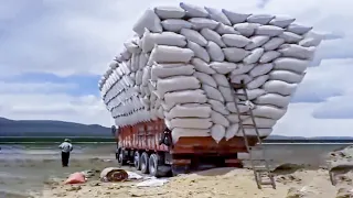 18 Extremely Dangerous Dump Truck Driving Skills At Another Level