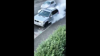 Bmw X5 4.4i m-power 400hp burnout