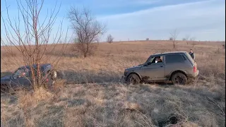 Нива против Сузуки Жесть!Смотреть до конца!