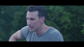 Russell Dickerson | "Yours" Live Acoustic