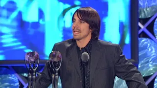 Anthony Kiedis Inducts Talking Heads at the 2002 Rock & Roll Hall of Fame Induction Ceremony