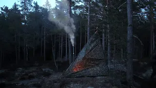 Hot Tipi-Tent Overnight - Bushcraft Camping with Makeshift Tarp Shelter