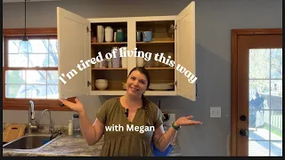 Declutter my kitchen cabinet & chat with me about my former addictions!