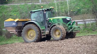 John Deere 6170R Fertiliser Spreading