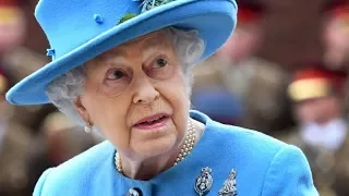 Queen's offshore accounts spark calls for inquiry | Paradise Papers