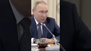 Путин не стал встречаться с жёнами и матерями мобилизованных. Ему привели специальных женщин.