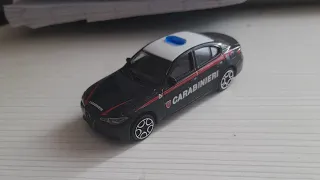 unboxing alfaromeo giulia quadrifoglio verde dei carabinieri scala 1/43 della burago