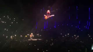 Brian May - Love Of My Life ft. Freddie Mercury [On Screen] (The 02, London) 20/06/22