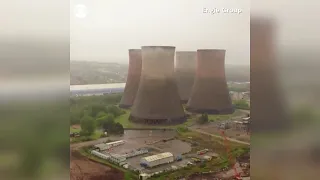 Four cooling towers over 117 meters were wiped out in a controlled explosion in Staffordshire, UK.