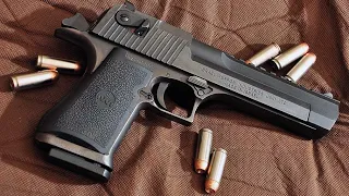 Desert Eagle – один из самых мощных пистолетов в истории оружия