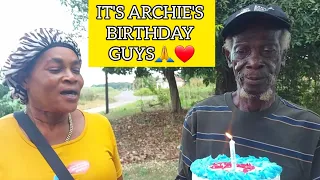 ARCHIE GOT A VISITOR FOR HIS BIRTHDAY// HELP ME WISH ARCHIE A HAPPY BIRTHDAY