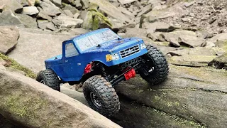 Traxxas Trx4 and Axial SCX6 Creek Crawling