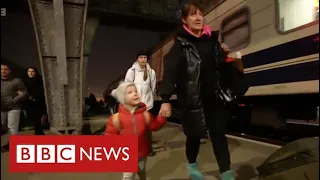 The Rescue Express - the trains helping millions of Ukraine’s people reach safety - BBC News