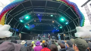 KITTY, DAISY & LEWIS @朝霧JAM RAINBOW STAGE 2023/10/22