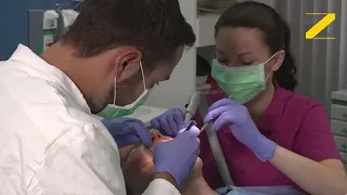 Informationsfilm zum Berufsalltag einer Zahnmedizinischen Fachangestellten (ZFA)