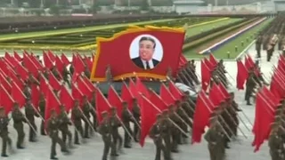 105-летие Ким Ир Сена отметили парадом без его внука-правителя