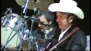 Bob Dylan — Blowin' in the Wind. 9th May, 2002. Manchester, England