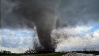 Strong Tornado tears through Lincoln, Nebraska