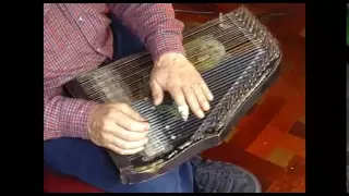 Fernando played by Etienne de Lavaulx on a 5 chord Zither