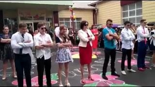 Супер танец выпускников и учителей!!!! Не пропустите!!!! Георгиевская школа №2