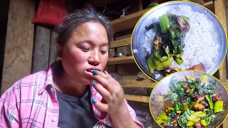 Jina cooking & eating Pork Curry & rice || Dinner time in sheep hut@Sanjipjina