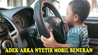 ADEK ARKA NYETIR MOBIL BENERAN