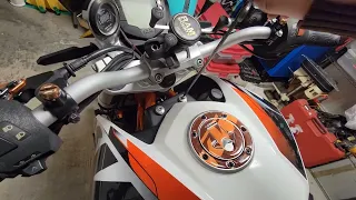 KTM 390 Duke.....  Super long video on checking valve clearances.